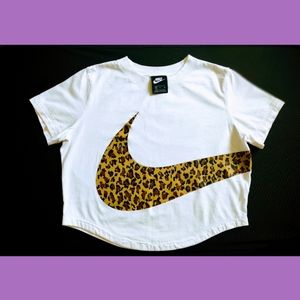 Nike Crop Top size M 🌸🤍